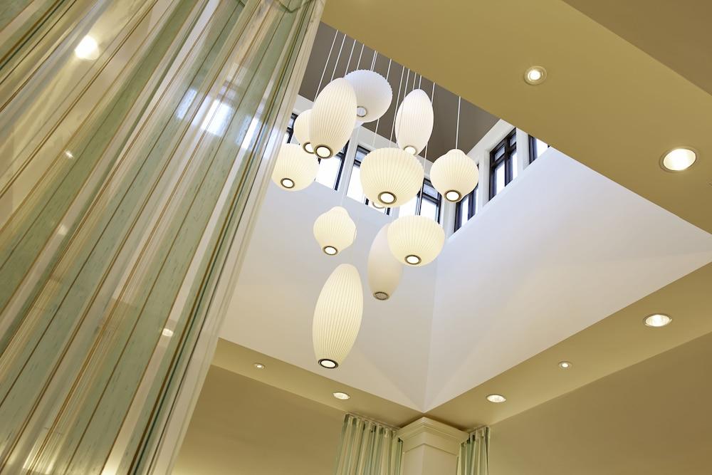 Hilton Garden Inn Portland Lake Oswego Esterno foto