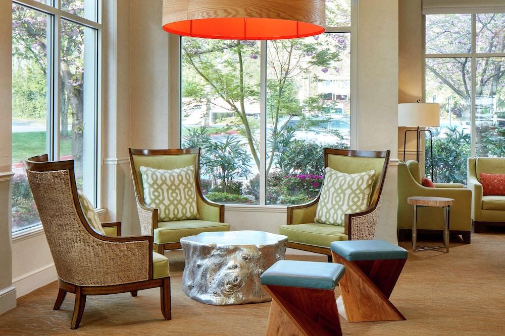Hilton Garden Inn Portland Lake Oswego Esterno foto