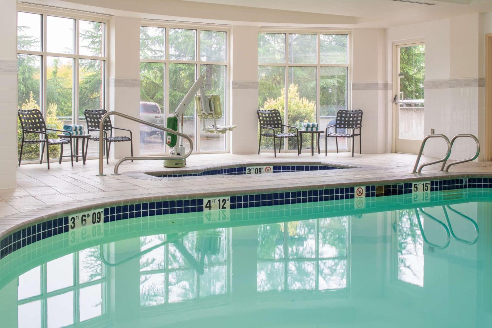 Hilton Garden Inn Portland Lake Oswego Esterno foto