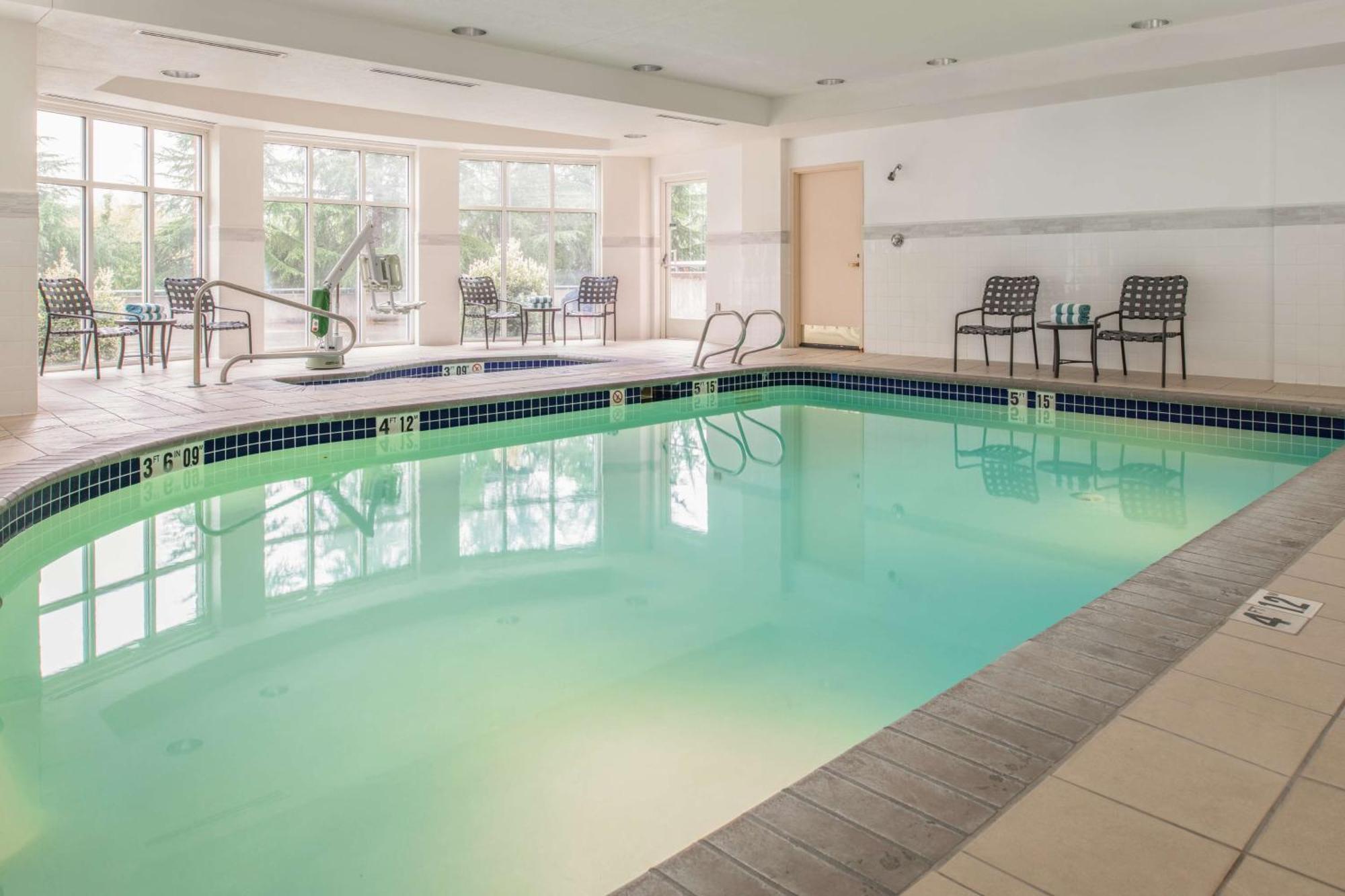 Hilton Garden Inn Portland Lake Oswego Esterno foto