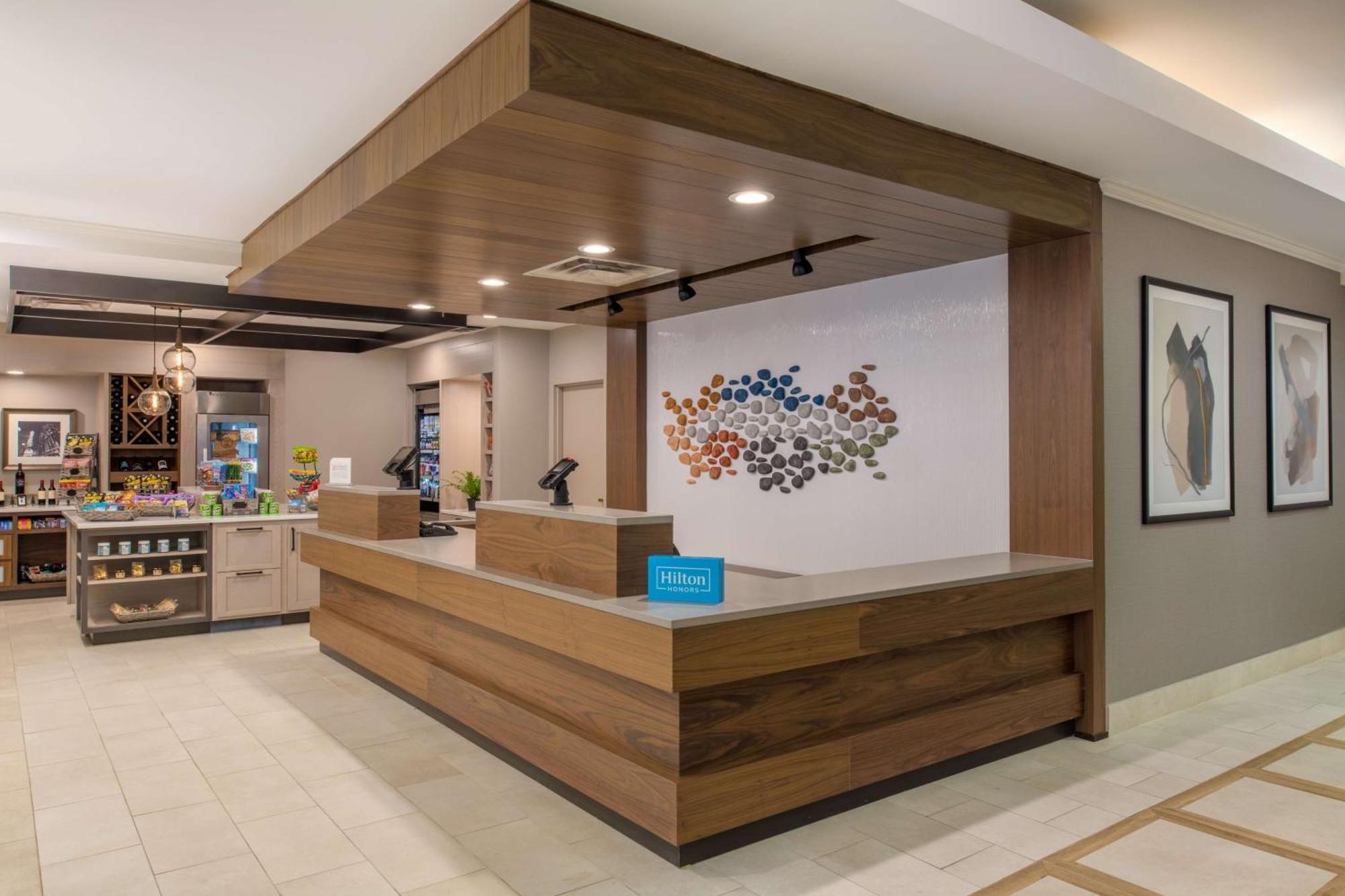 Hilton Garden Inn Portland Lake Oswego Esterno foto