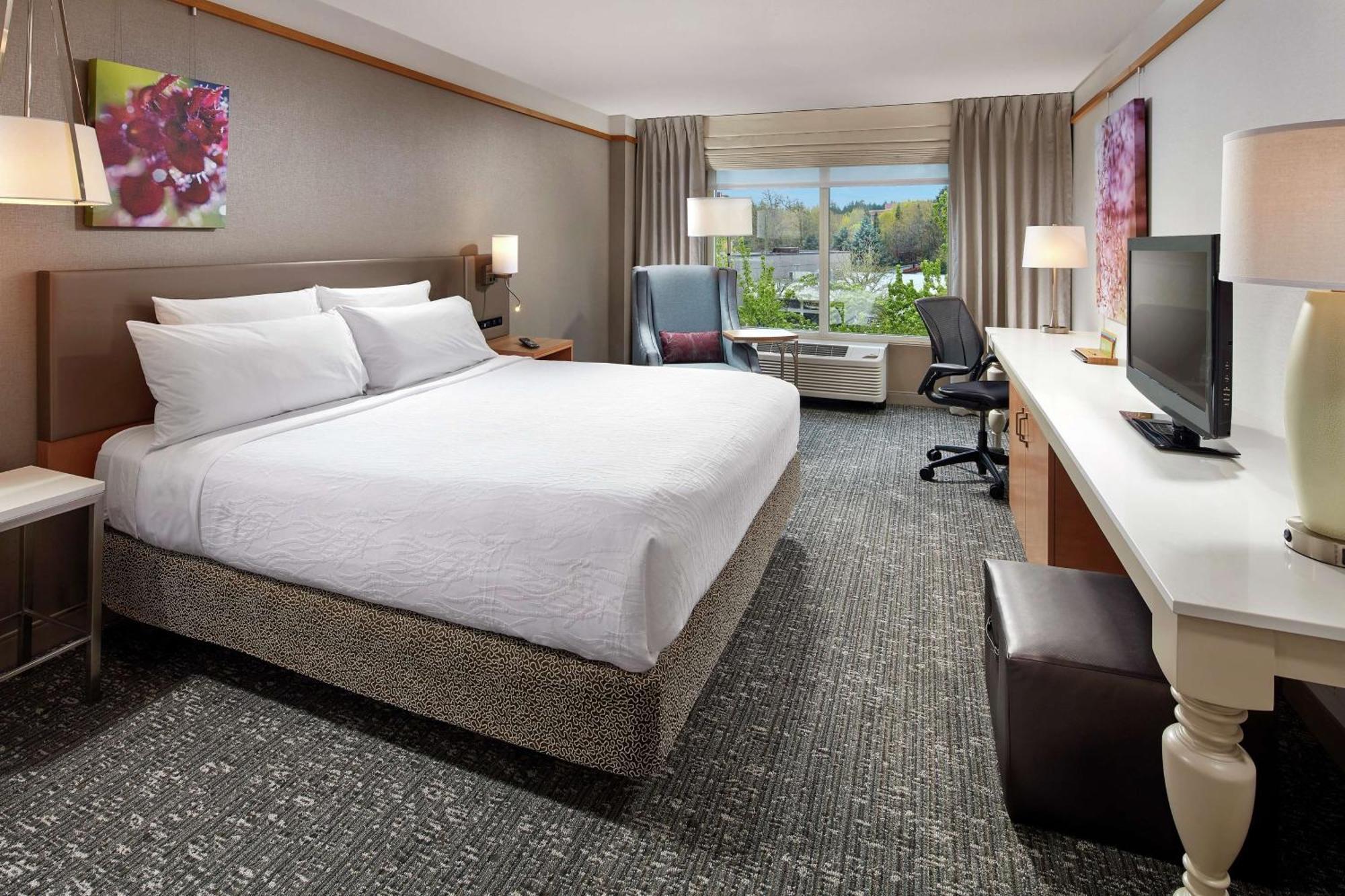 Hilton Garden Inn Portland Lake Oswego Esterno foto