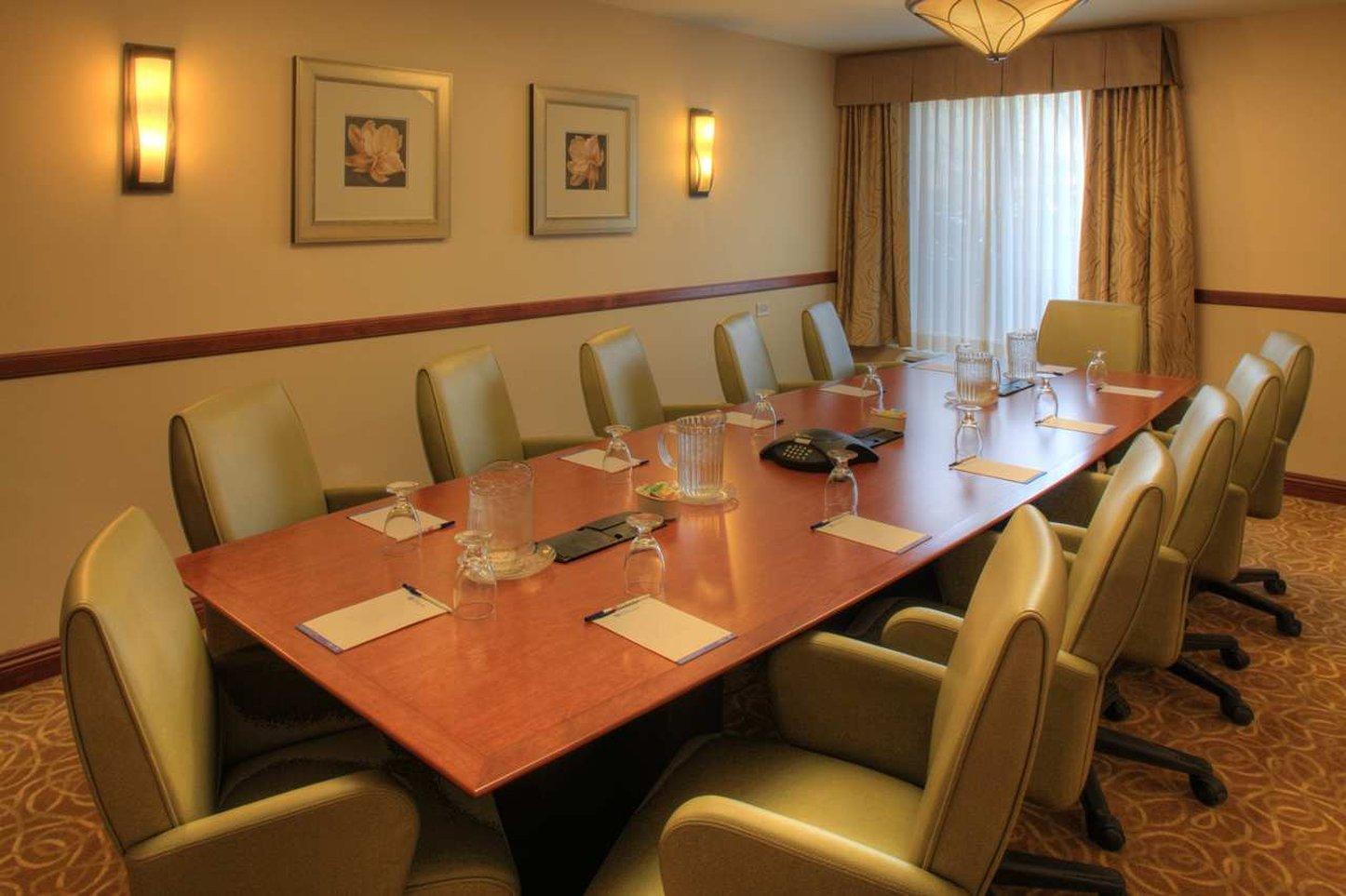 Hilton Garden Inn Portland Lake Oswego Esterno foto